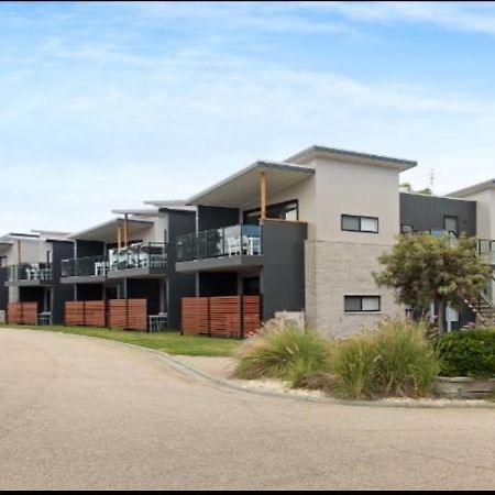 Captains Cove 1St Floor Spa Luxury Apartments - Free Netflix Paynesville Kültér fotó