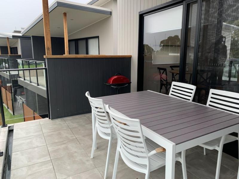 Captains Cove 1St Floor Spa Luxury Apartments - Free Netflix Paynesville Kültér fotó
