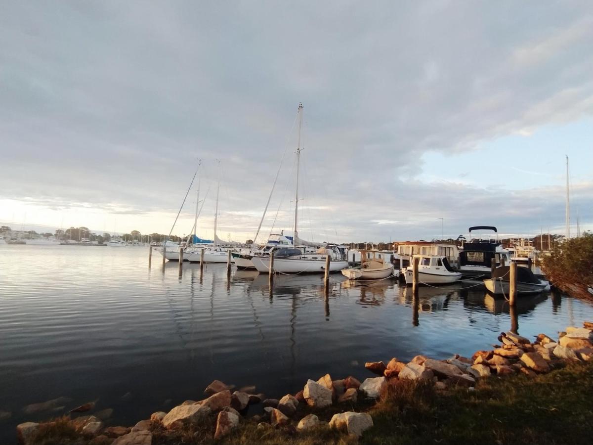 Captains Cove 1St Floor Spa Luxury Apartments - Free Netflix Paynesville Kültér fotó